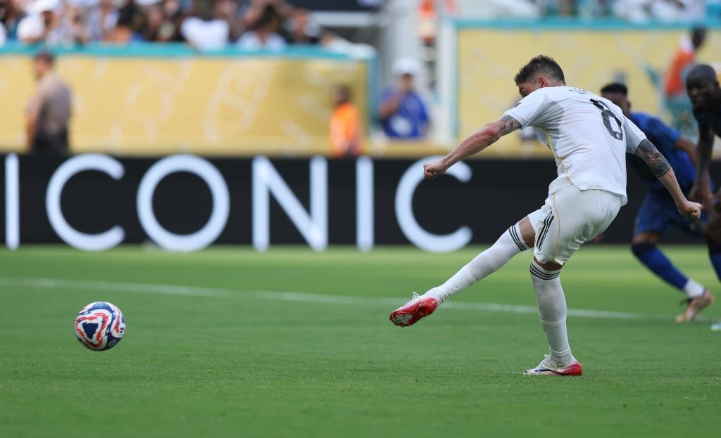 KK官方对战平台战令S28星辉骑士，尽享700%超值权益！